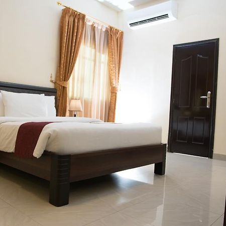 Tiger Home Hotel Apartments Maszkat Kültér fotó