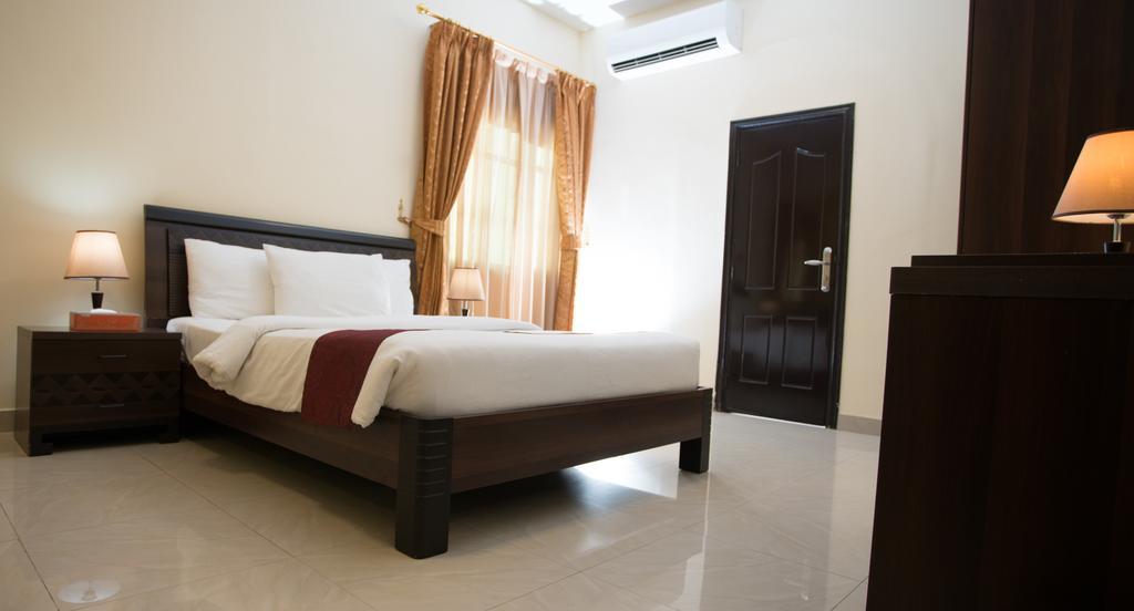 Tiger Home Hotel Apartments Maszkat Kültér fotó