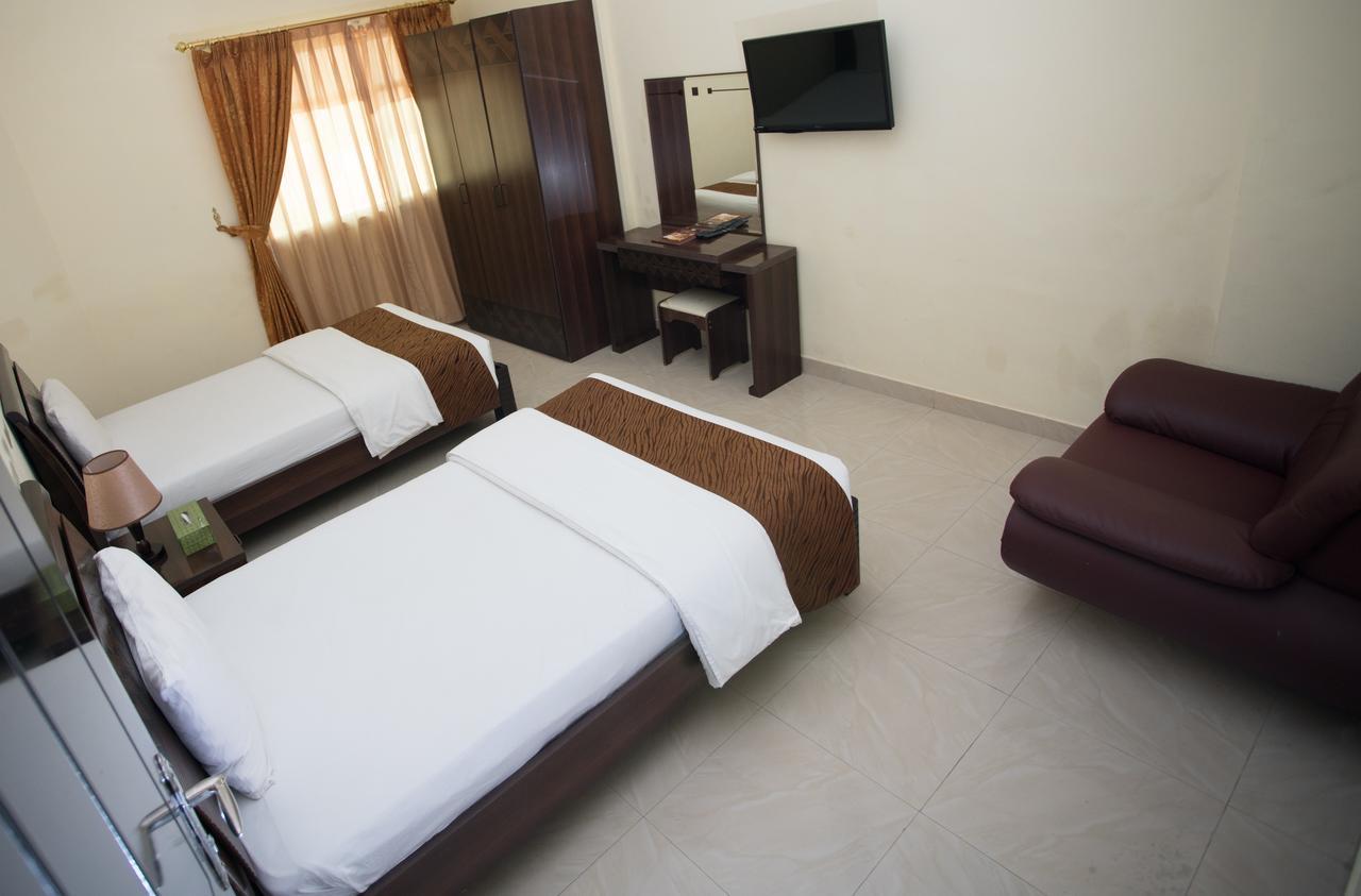 Tiger Home Hotel Apartments Maszkat Kültér fotó