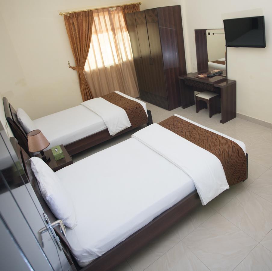 Tiger Home Hotel Apartments Maszkat Kültér fotó
